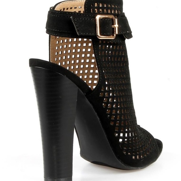 NWT OPEN TOE MULTI CUT OUT STACKED HEELS SIZE 7 - Picture 3 of 3